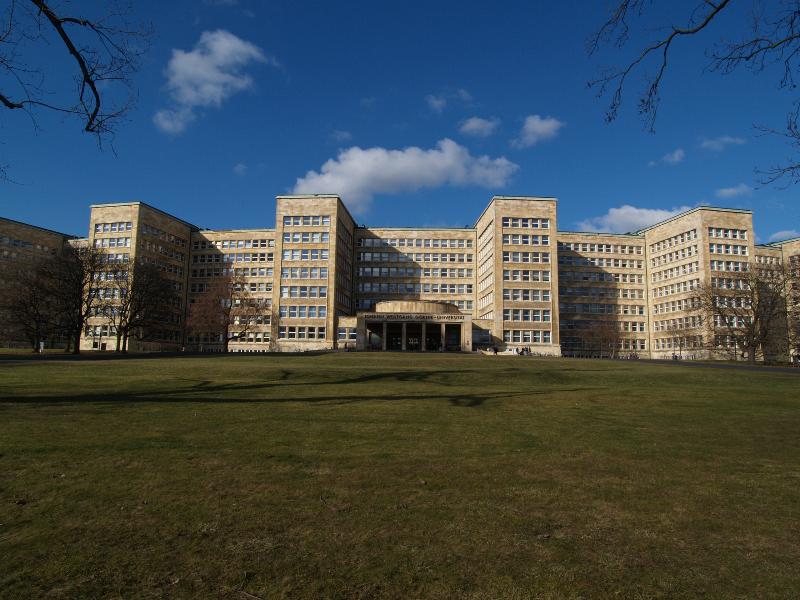 Frankfurt, Germany: IG Farben Building (Poelzig-Bau): view (1928-1930, architect Hans Poelzig, restored 1998-2001)