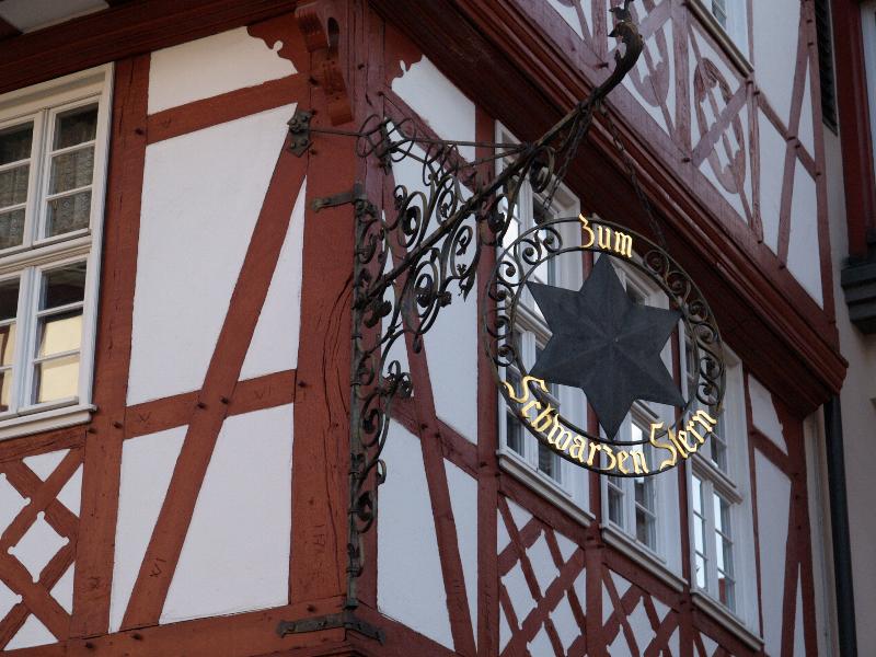 Frankfurt, Germany: Zum Schwarzen Stern (Roemerberg 21): sign