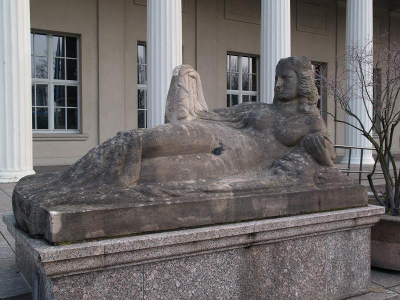 Karlsruhe, Germany: Stadthalle (Festplatz): 'Schoenheit' (Beauty) (1923, sculptor Oskar Alexander Kiefer)