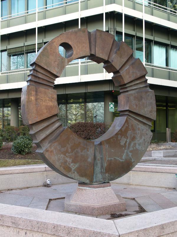 Karlsruhe, Germany: Hermann-Veit-Strasse: fountain sculpture