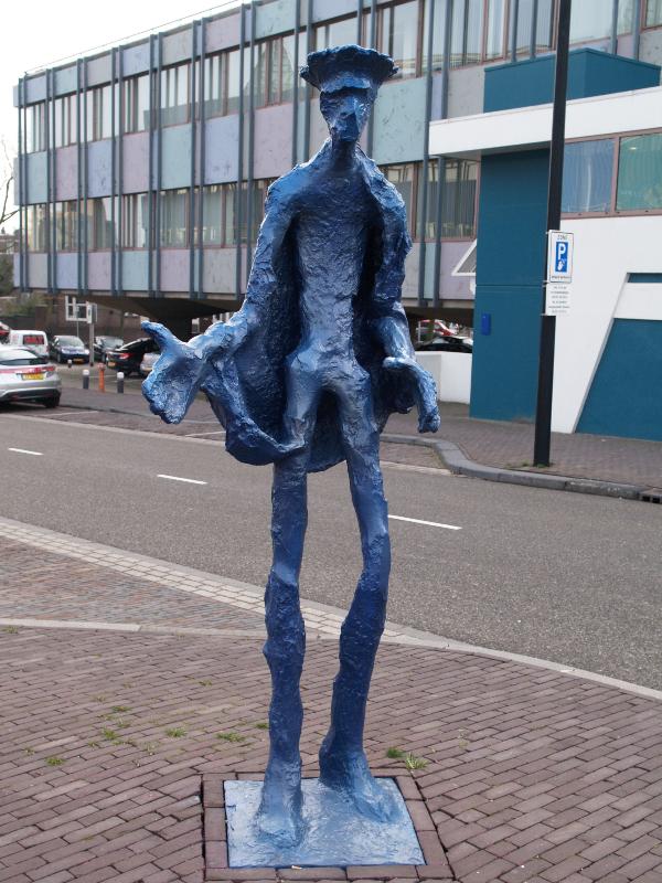 Nijmegen, Netherlands: Stieltjesstraat: 'De blauwe diender' (blue policeman) (2000, sculptor Ronald Tolman)