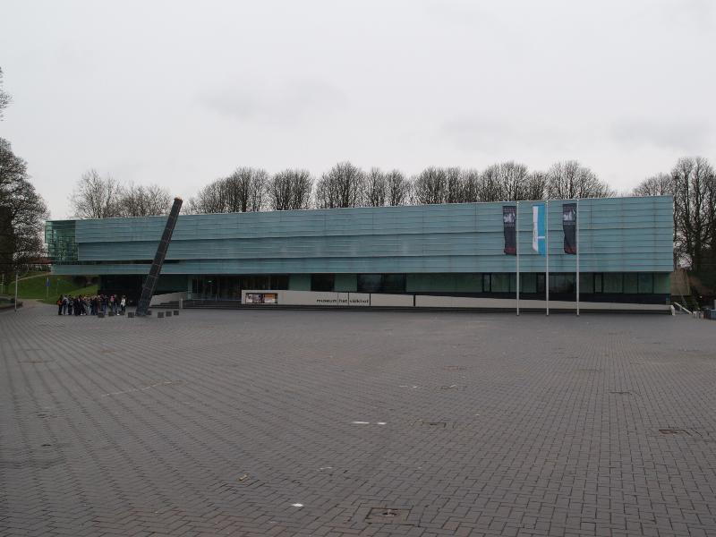 Nijmegen, Netherlands: Museum het Valkhof (Kelfkensbos): view (1995-1999, UNStudio, Ben van Berkel)