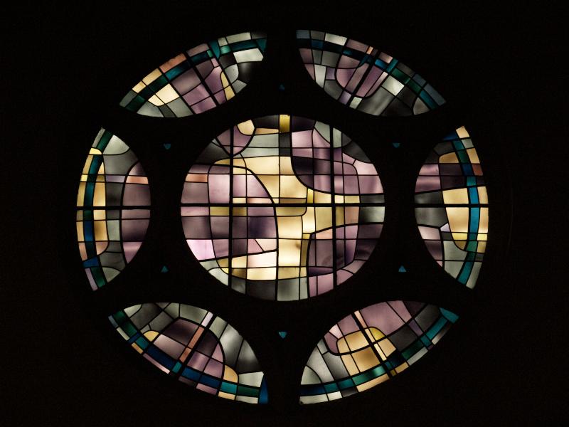 Nijmegen, Netherlands: Petrus Canisiuskerk (Molenstraat 37): rose window (1960s, Wim van Woerkom)