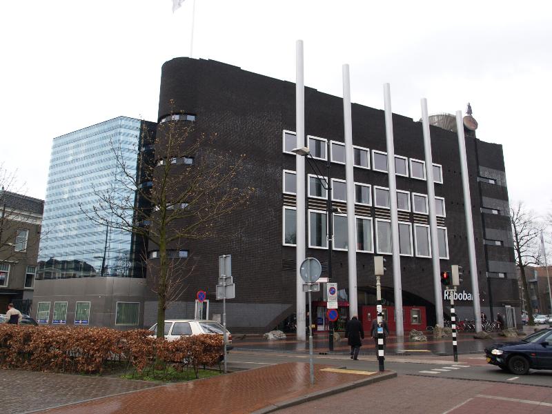 Nijmegen, Netherlands: Rabobank (Keizer Karelplein): view (1998, Croonen Architecten)