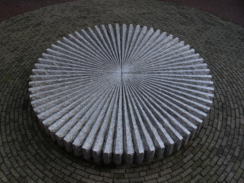 Nijmegen, Netherlands: Achter de Smidstraat: Omgevingsvormgeving (1983, Christiaan Paul Damste/)