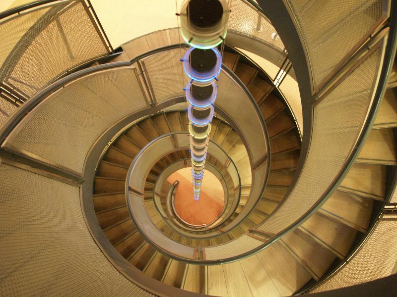 Nijmegen, Netherlands: University Medical Centre St Radboud: NCMLS, double helix staircase (Nijmegen Centre for Molecular Life Sciences) (Geert Grooteplein 26-30) (2000, AHA)