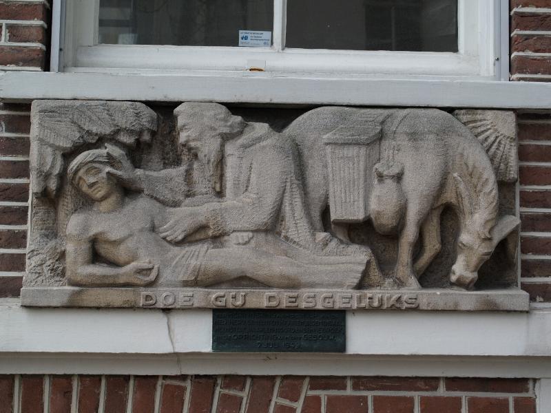 Nijmegen, Netherlands: Van Schaeck Mathonsingel 12: De Barmhartige Samaritaan (good Samaritan) (1949, Pieter d'Hont)