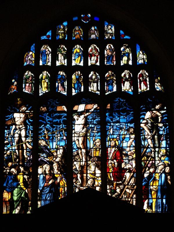 Cambridge, England: Peterhouse: chapel stained glass window, Crucifixion (1639, probably work of Bernard Van Linge, follows a painting of the Crucifixion by Rubens, 'Le Coup de Lance')