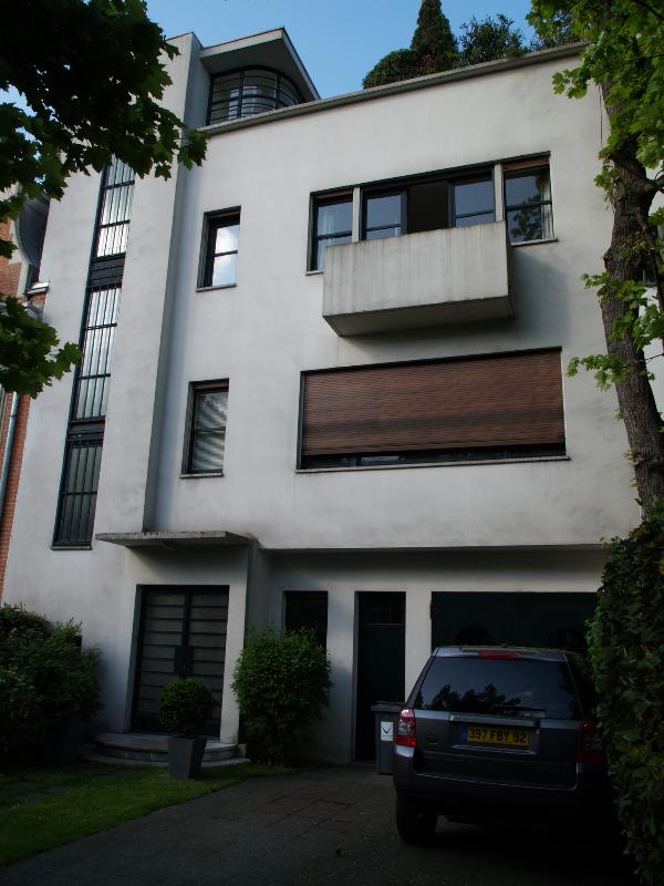 Boulogne-Billancourt, France: Villa Collinet, 8 Rue Denfert-Rochereau: view (1926, architect Robert Mallet-Stevens)