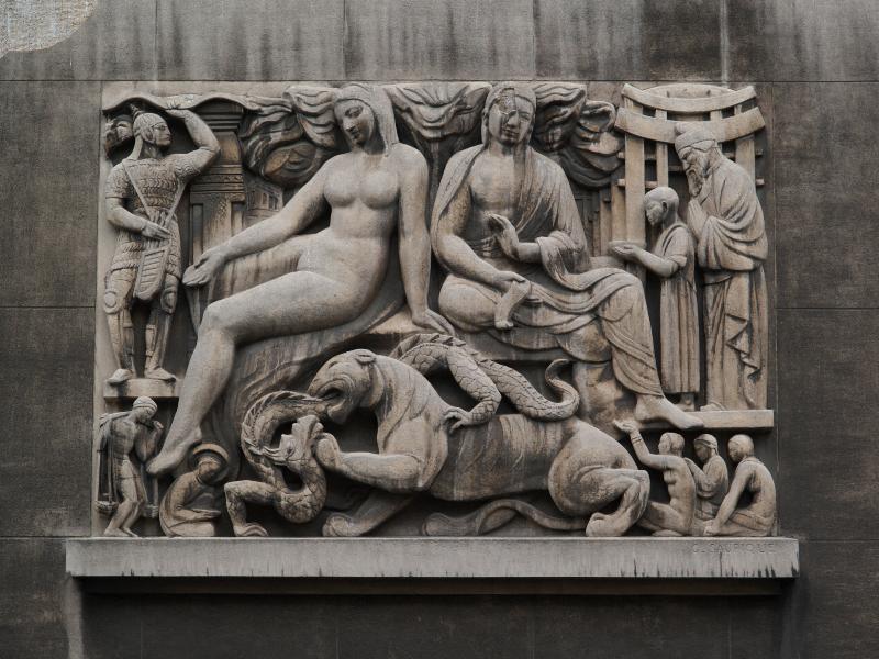 Paris, France: Palais de Chaillot, Place du Trocadero et du 11 Novembre (Place des Droits de l'Homme): L'Asie (1937, sculptor Georges Saupique)