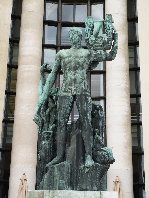 Paris, France: Palais de Chaillot, Place du Trocadero et du 11 Novembre (Place des Droits de l'Homme): Apollo, leader of the Muses (1937, sculptor Henri Bouchard)