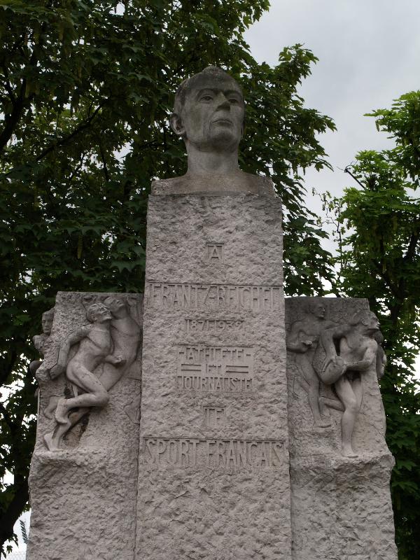 Paris, France: Avenue du General Sarrail, Boulevard d'Auteuil: view (1934, architect; sculptor Tony Garnier; Alexandre Maspoli)