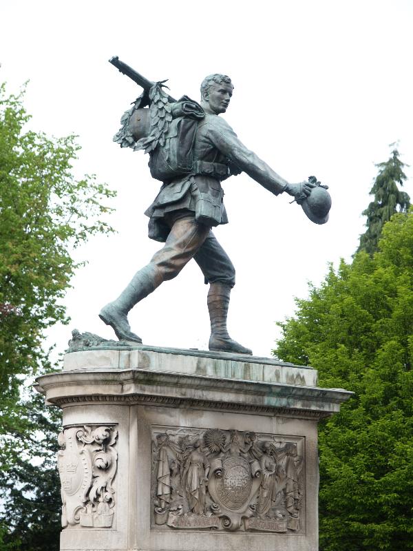 Cambridge, England: War Memorial, Hills Road: Coming Home (1922, sculptor R. Tait Mackenzie)