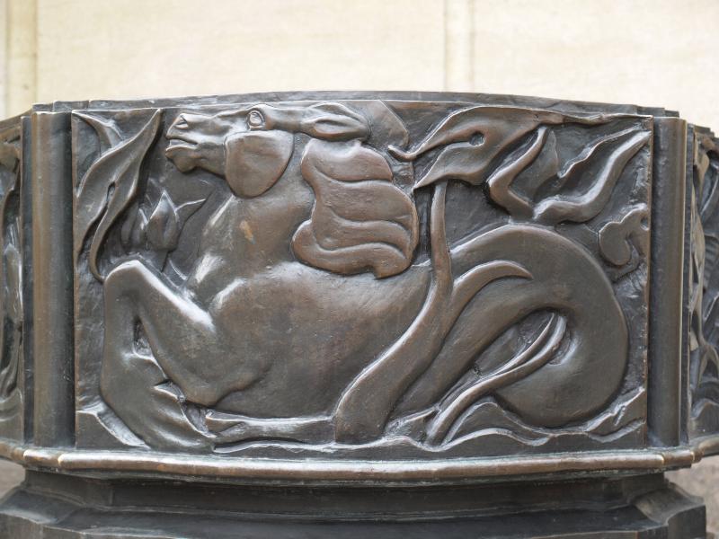 Cambridge, England: Guildhall: horse