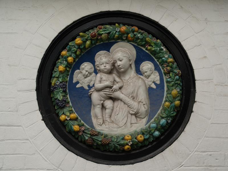 Cambridge, England: Fisher House: Madonna and Child with Cherubim (copy of 15th century original, sculptor Luca Della Robbia)
