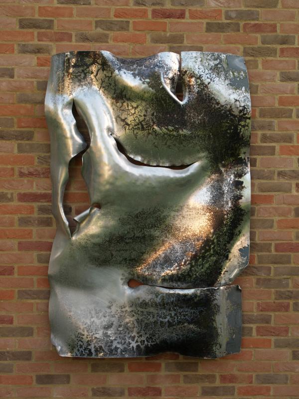 Cambridge, England: Institute of Astronomy: Infinity (2004, sculptor Dinah Kester)