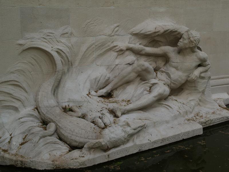 Brussels, Belgium: JubelPark (Parc du Cinquantenaire): Les pionniers belges au Congo, River Congo (1921, sculptor Thomas Vincotte)