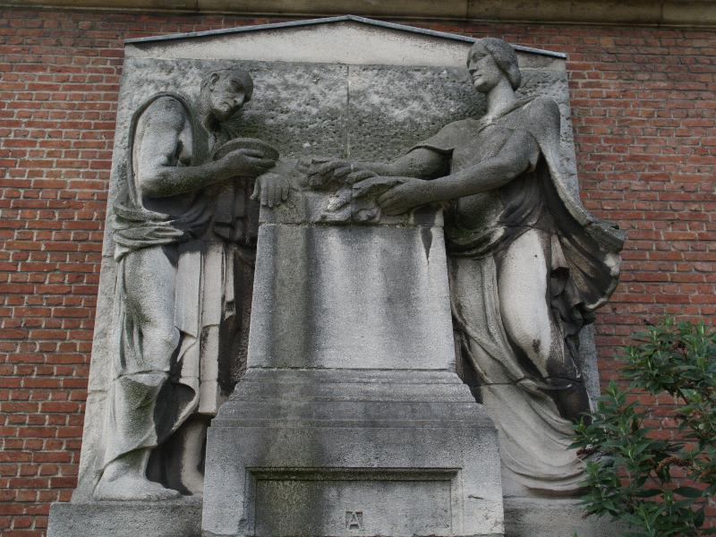 Brussels, Belgium: Residence Porte de Hal (was Maison des Aveugles), Boulevard du Midi: memorial to Robert Halot (1930s?)
