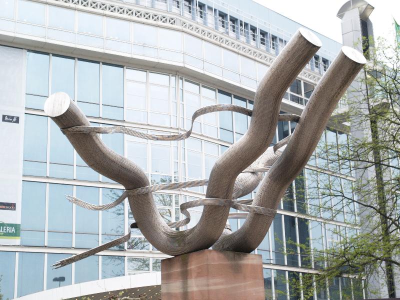 Heidelberg, Germany: Bismarckplatz: Spaghettisaeule (Spaghetti Pillar) (1985, sculptors Martin Matschinsky and Brigitte Matschinsky-Denninghoff)
