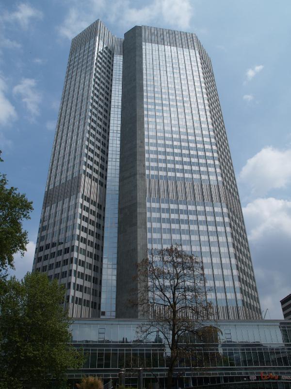 Frankfurt, Germany: Eurotower, European Central Bank: view (1971-1977, architects Richard Heil, Johannes Krahn)