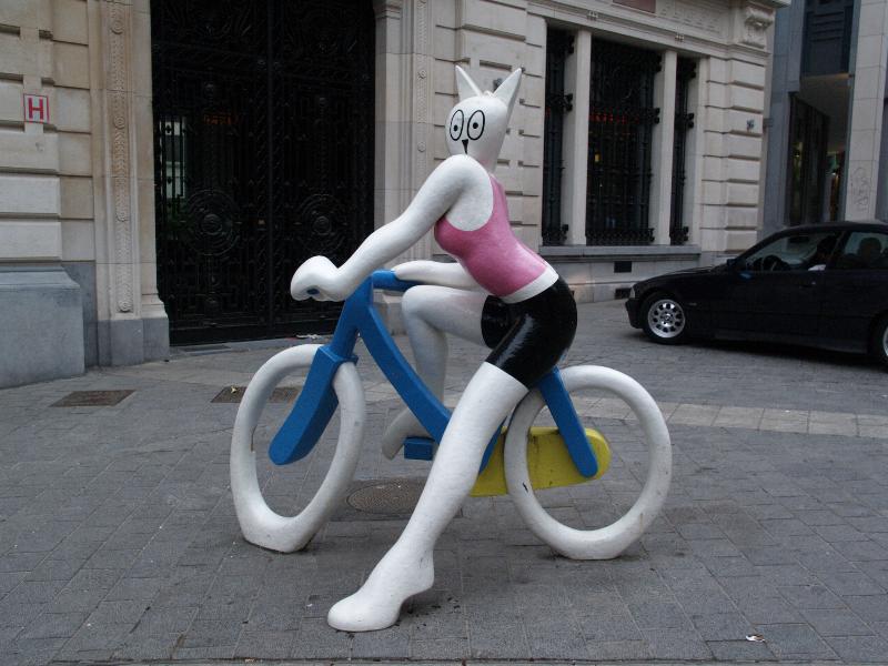 Brussels, Belgium: Rue d'Arenberg: La Cycliste (2005, Alain Sechas)