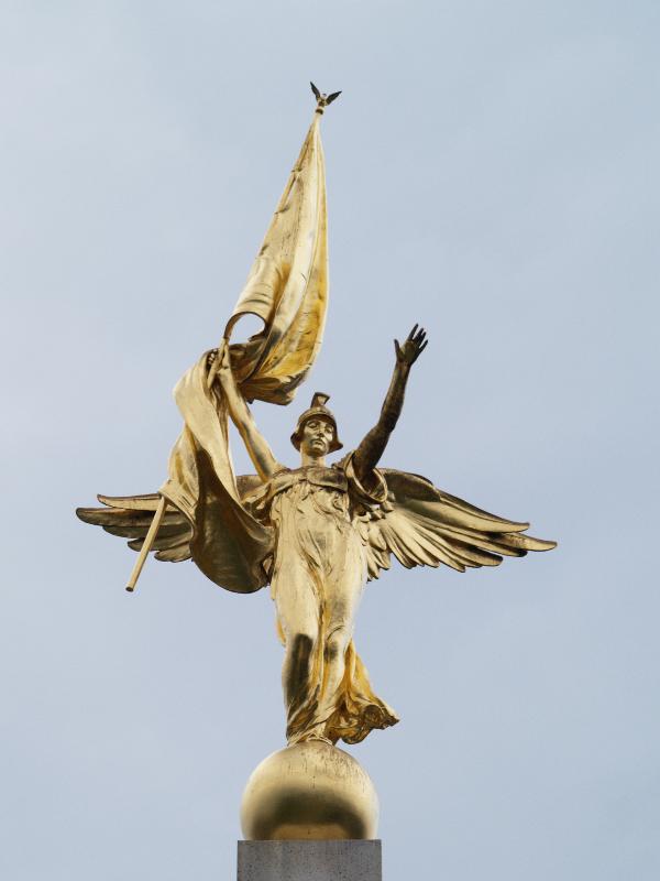 Washington, DC: President's Park: First Division Monument, top (1924, sculptor Daniel Chester French, architects Cass Gilbert and Cass Gilbert, Jr.)