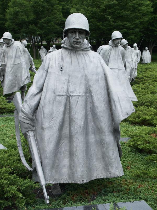 Washington, DC: Korean War Veterans Memorial: soldiers (1995, Frank Gaylord)