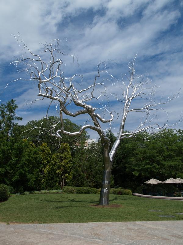 Washington, DC: National Gallery of Art Sculpture Garden (Constitution Avenue NW): Graft (2008-2009, sculptor Roxy Paine)