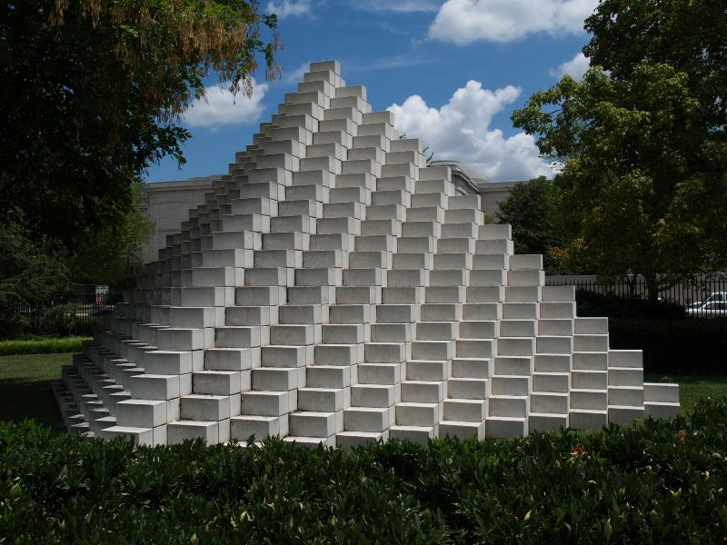 Washington, DC: National Gallery of Art Sculpture Garden (Constitution Avenue NW): Four-Sided Pyramid (1997, Sol Lewitt)