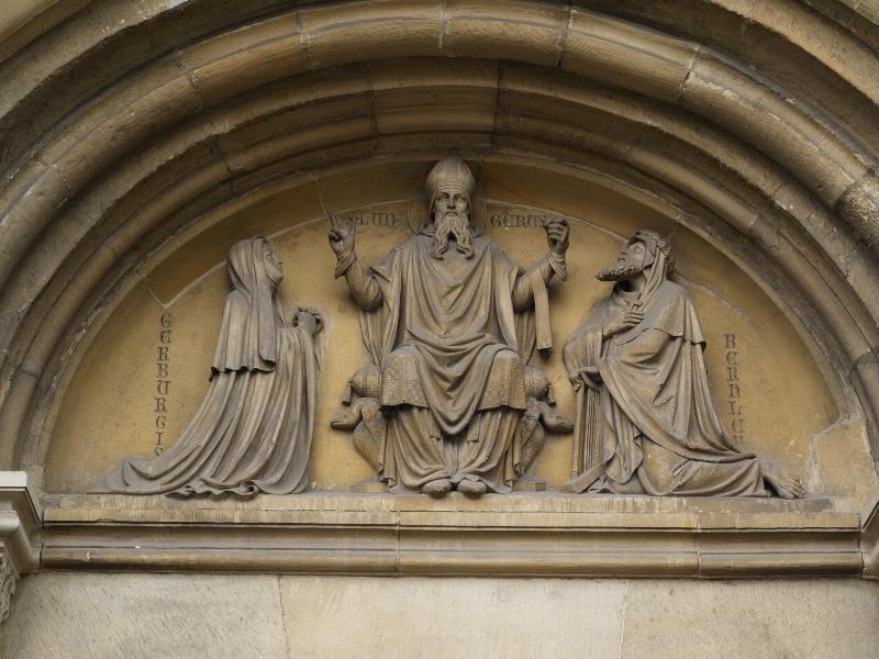 Munster, Germany: St Ludgeri: tympanum
