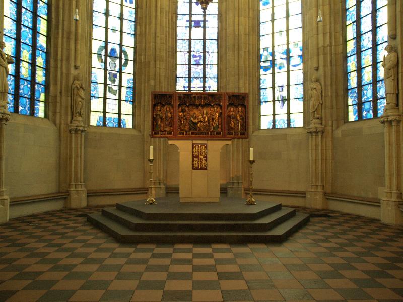 Munster, Germany: St Ludgeri: apse, with (late 15th century) triptych (from Tirol)