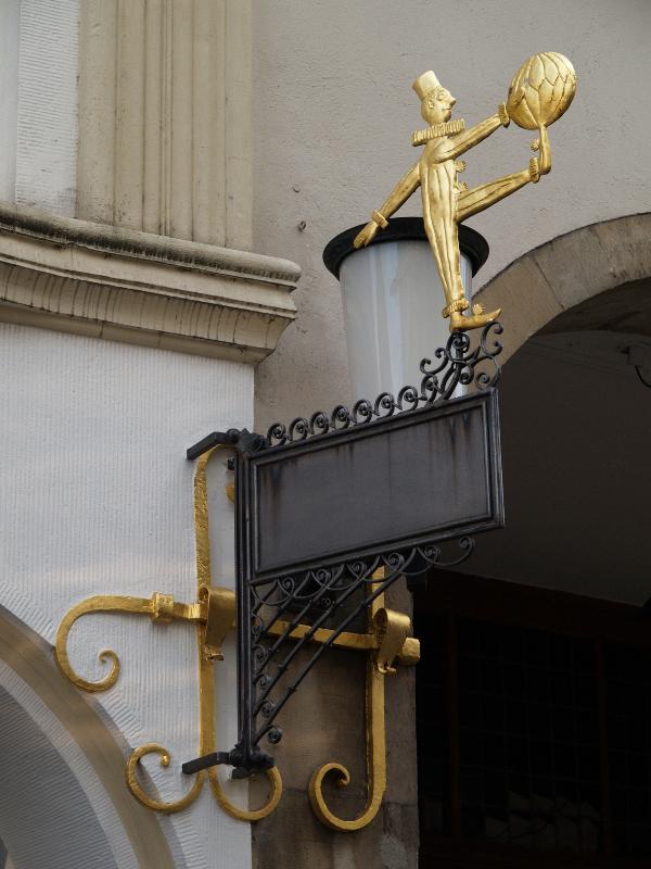 Munster, Germany: Prinzipalmarkt 22: sign with clown