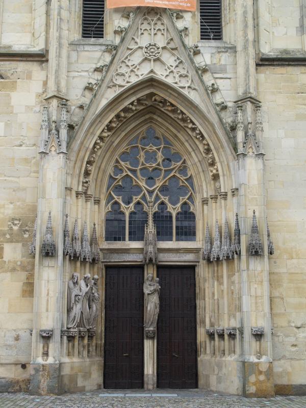 Munster, Germany: Liebfrauen-Uberwasser: west entrance