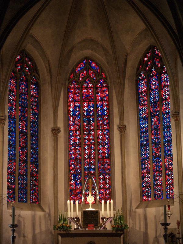 Munster, Germany: St Servatii: choir windows (1943, Anton Wendling)