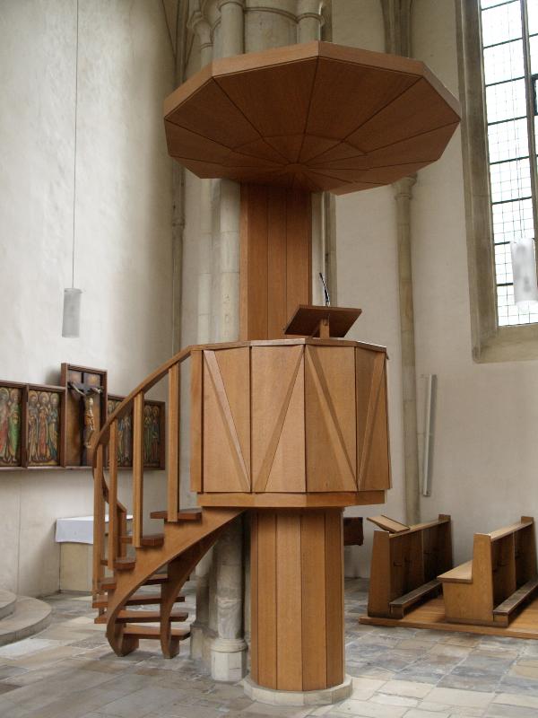 Munster, Germany: Apostelkirche: pulpit
