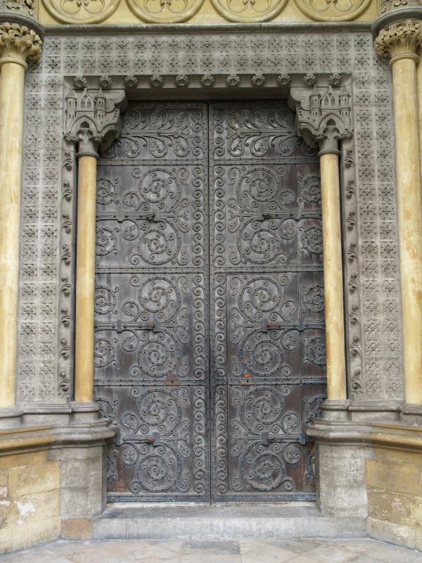 London, England: Westminster Abbey: door on north side