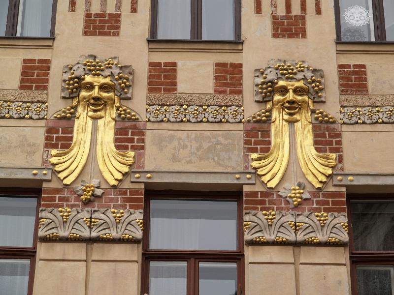 Brno, Czech Republic: Minoritska 8: facade decoration