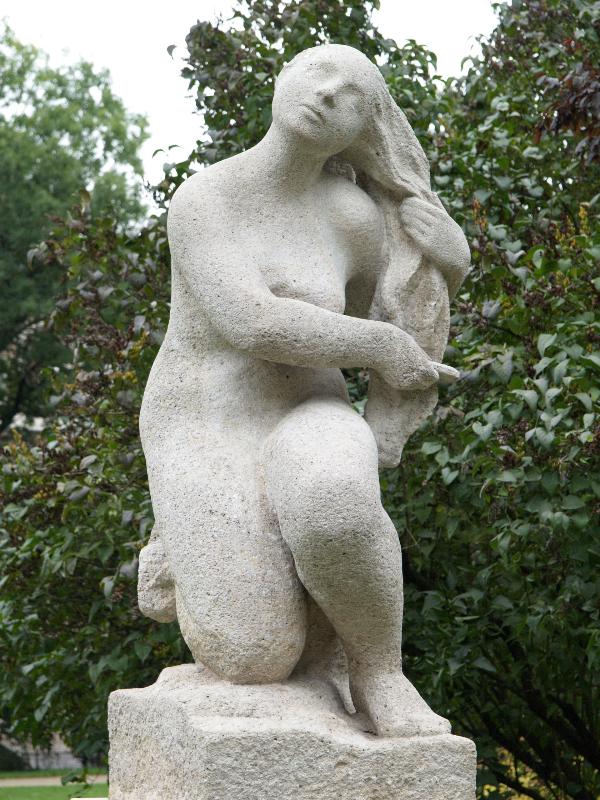 Brno, Czech Republic: Park Koliste: Cesajici se divka (Girl combing hair) (1961, Sylva Lacinova or Lacinova-Jilkova)