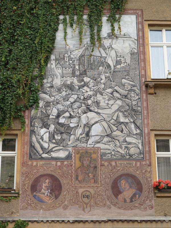 Brno, Czech Republic: Smetanova 41: wall mural representing defense against Swedes in 1645 (1910, architect Vladimir Fischer, artist Jano Koehlera)