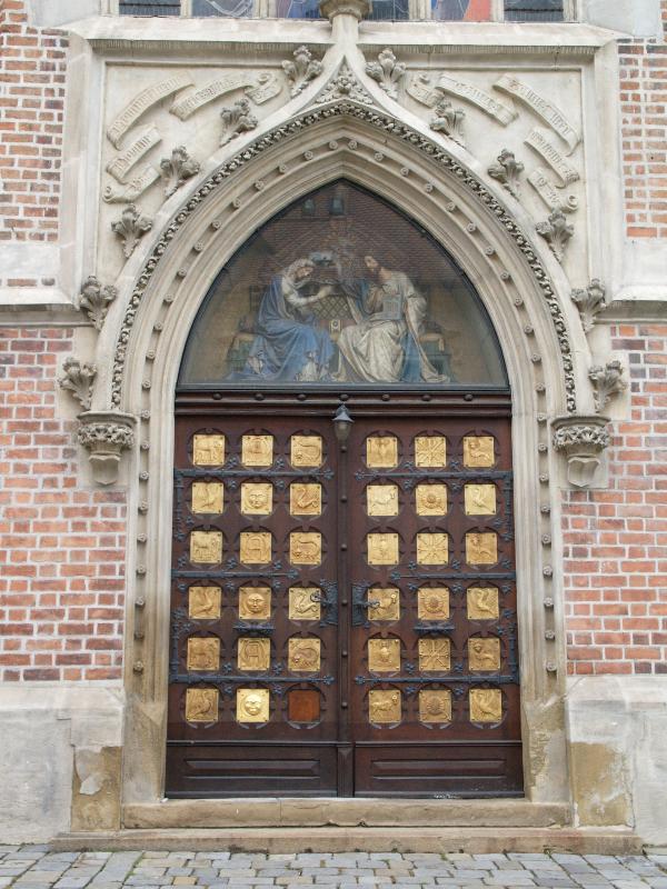 Brno, Czech Republic: Bazilika Nanebevzeti Panny Marie (Basilica of The Assumption of Our Lady): south door (outside monastery)