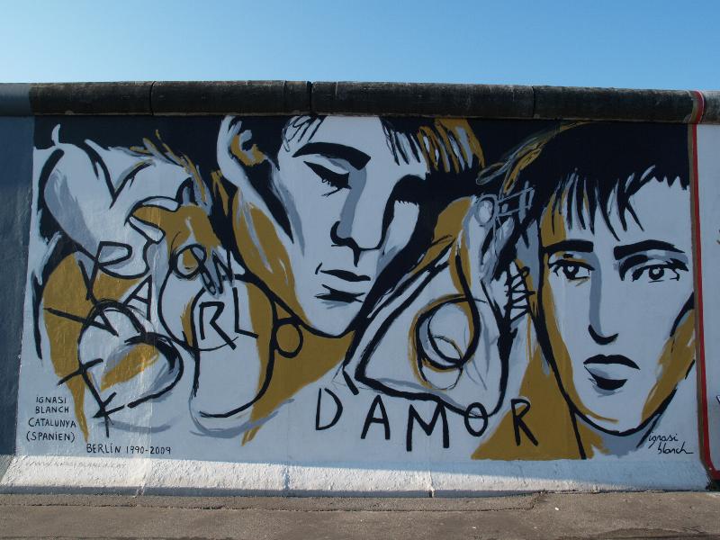 Berlin, Germany: East Side Gallery (Berlin Wall): Parlo d'Amor (1990/2000/2009, Ignasi Blanch)
