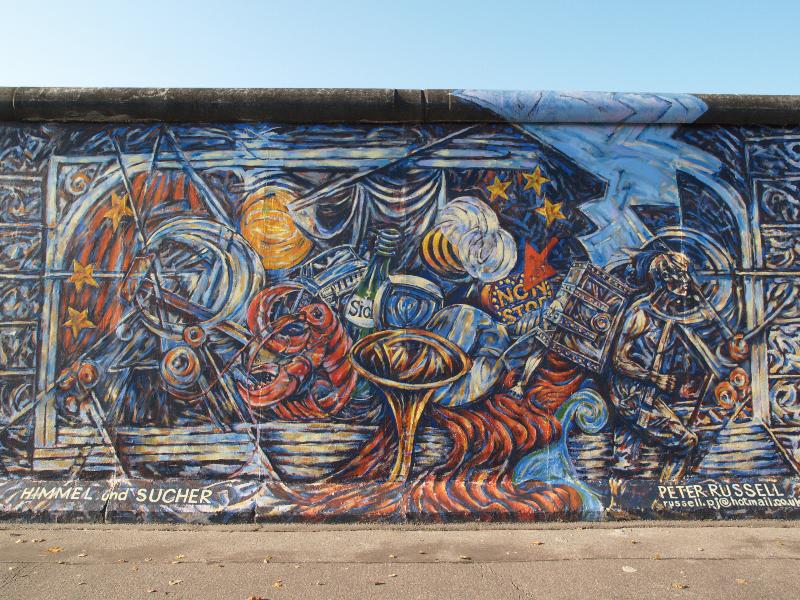 Berlin, Germany: East Side Gallery (Berlin Wall): Himmel und Sucher (Peter Russell)