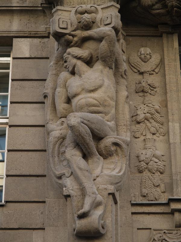 Berlin, Germany: Taubenstrasse 10: column support (1906-1907, architect Hermann Dernburg, sculptor Hermann Engelhardt)