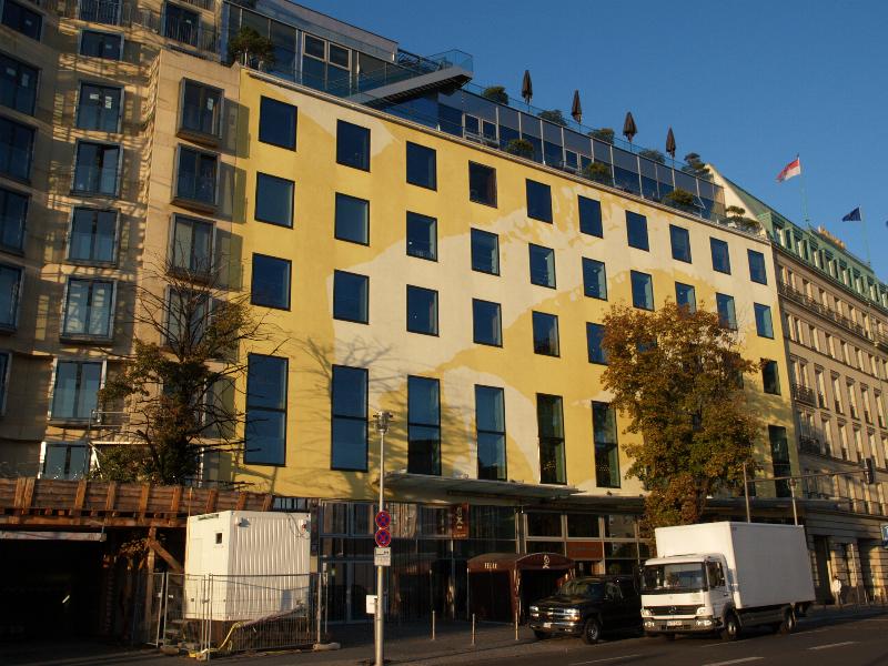 Berlin, Germany: Behrenstrasse, Akademie der Kunste: view (1999-2005, Behnisch & Partner with Werner Durth)