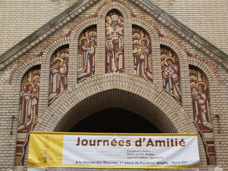 Paris, France: Place du Cardinal Amette, Eglise Saint Leon: saints