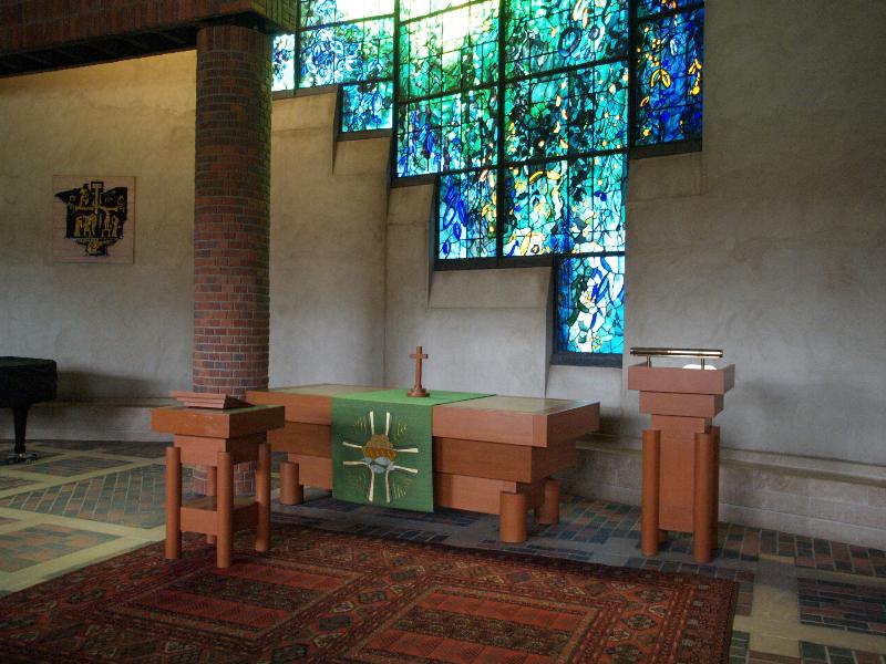 Cambridge, England: Robinson College: altar