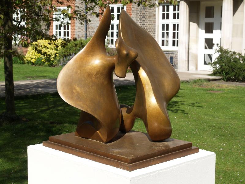 Cambridge, England: Newnham College: Wingless Pair (sculptor Deirdre Hubbard)