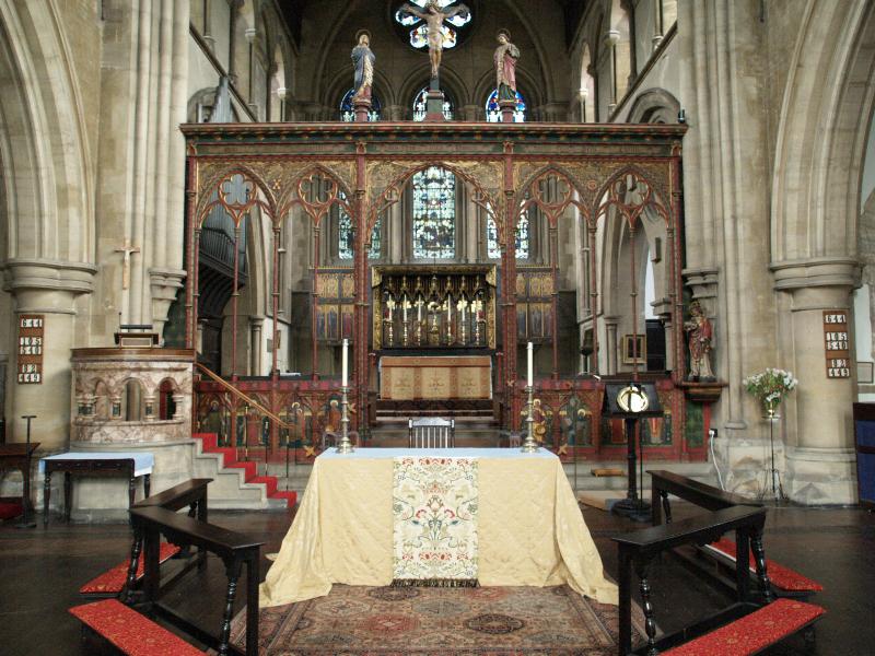 Cambridge, England: St Giles's Church: altar and rood screen
