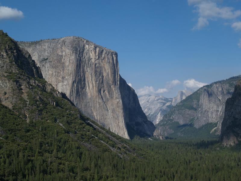 Yosemite National Park, California (CA): Tunnel View: view down valley towards El Capitan and Half Dome