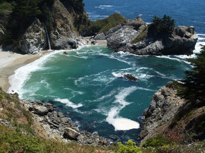 Highway 1, California (CA): Julia Pfeiffer Burns State Park: cove and McWay Falls